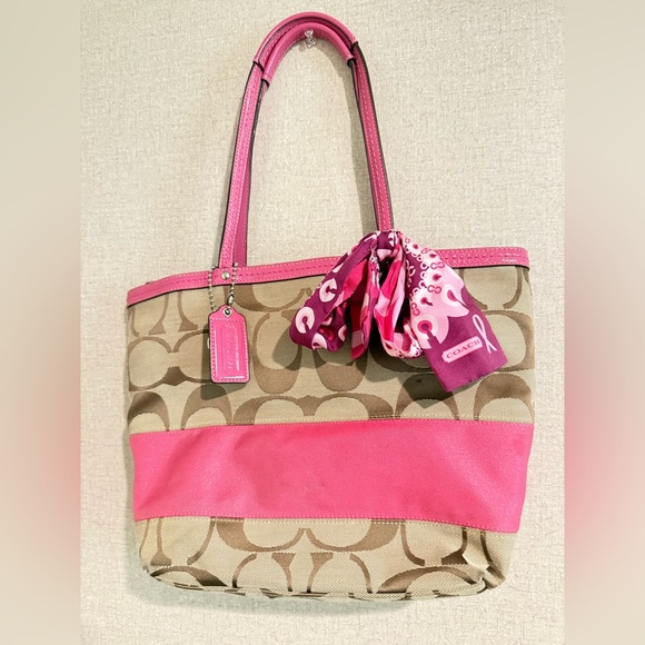 Darling Pink Coach bag 🎀 - Picture 1 of 8